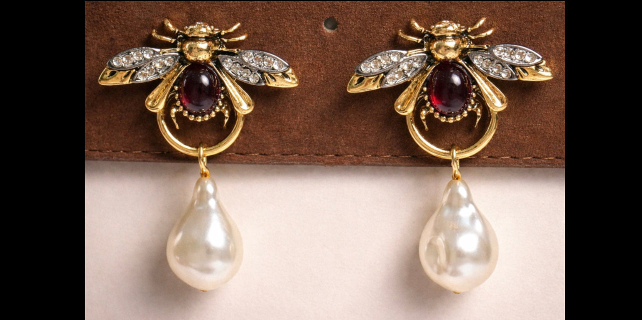 Bee pearl drop earring