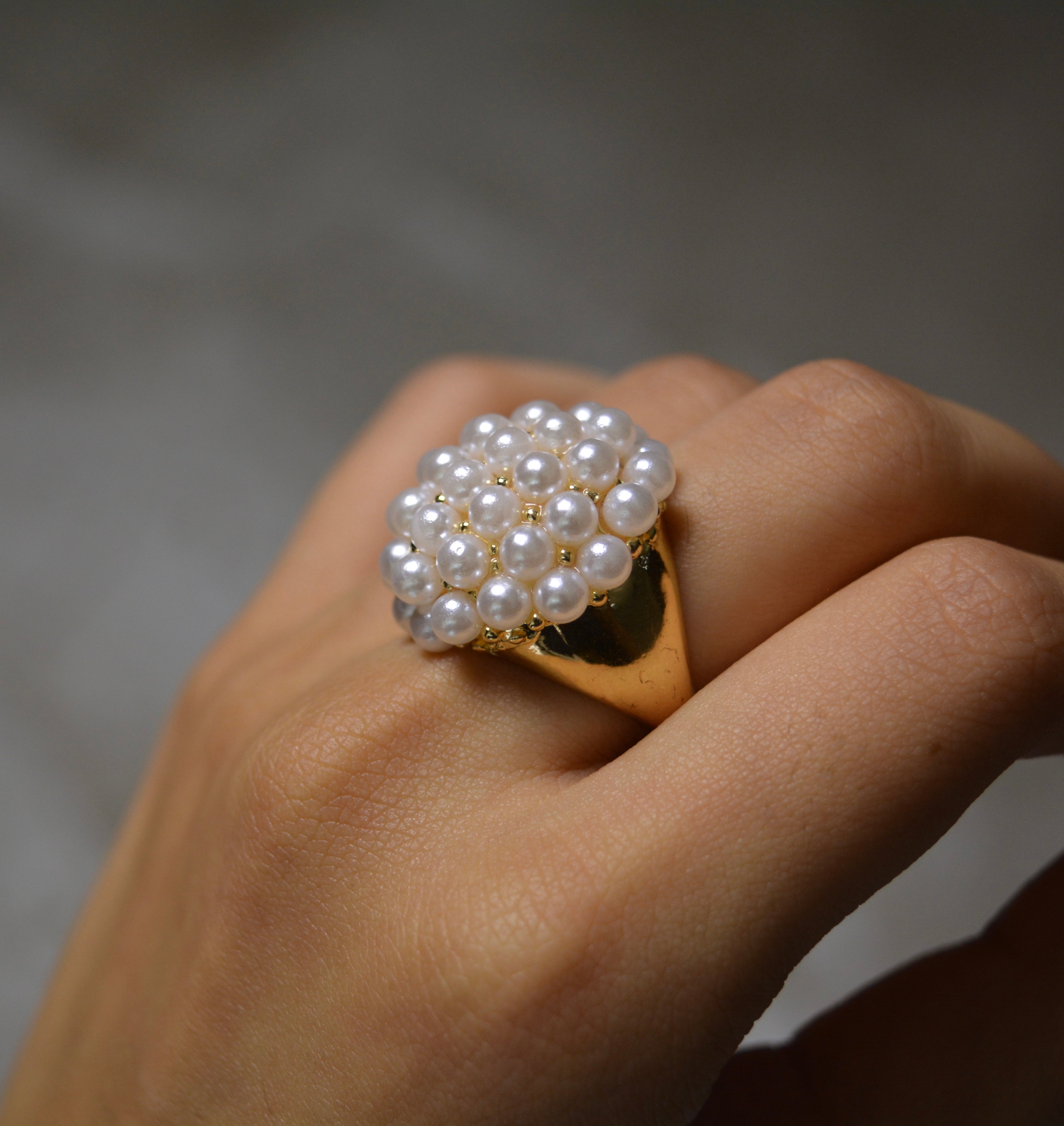 Pearl chunky ring